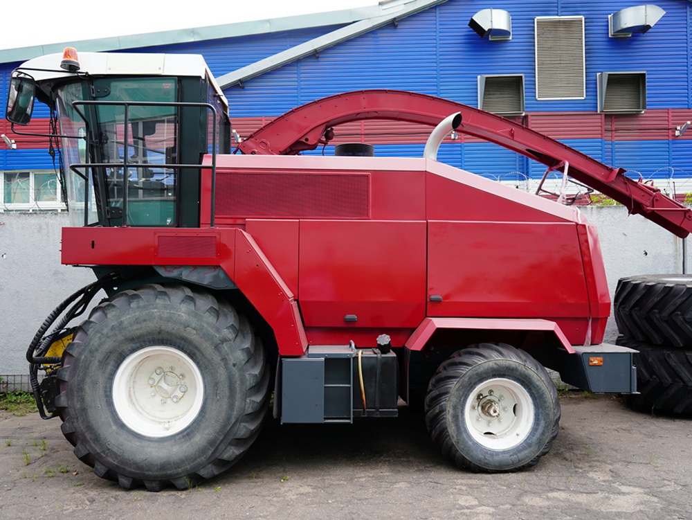 Кормоуборочный комбайн КВК-800-36