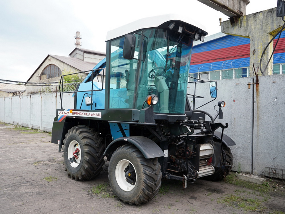 Кормоуборочный комбайн КСК-600А