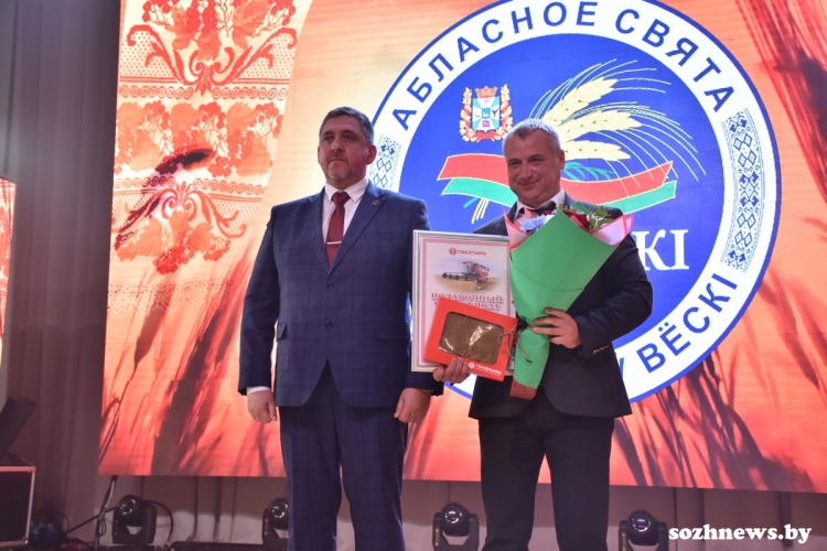 Новиков на Дожинках.jpg