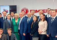 Гомсельмаш открыл новый агрокласс в Омском ГАУ