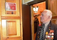 Участники акции «Здесь живет ветеран» навестили сельмашевского Героя