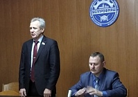 Изменения Конституции обсудили вместе с депутатом-гомсельмашевцем